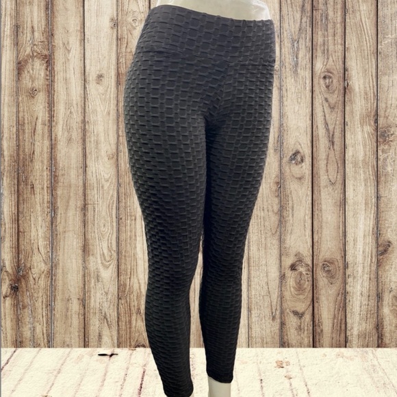 Pants - Textured Scrunch Booty Black Leggings